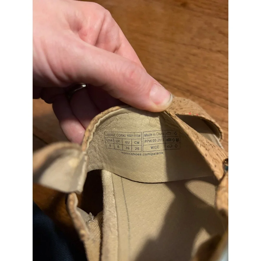 Vionic Loulee Cork‎ Sandals Women's Size 8 Wide Tan Adjustable Strap